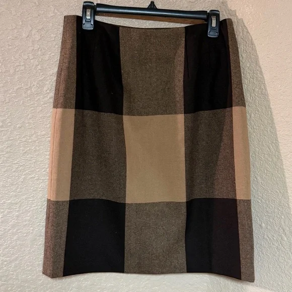 4/$15 Eddie Bauer Checkered Brown and Tan Mini Skirt - Picture 4 of 7